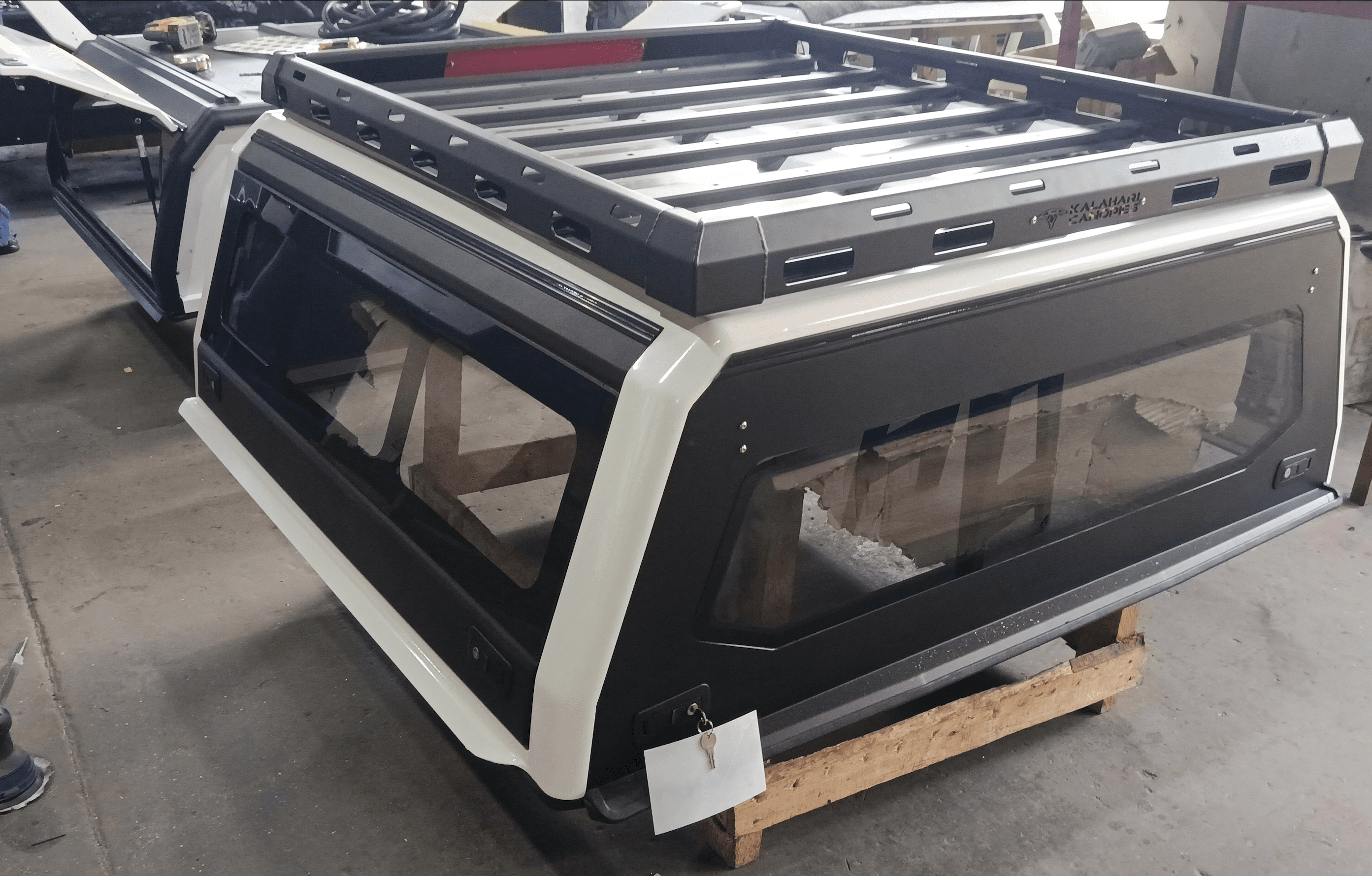 Kalahari Aluminium Canopy on 4x4
